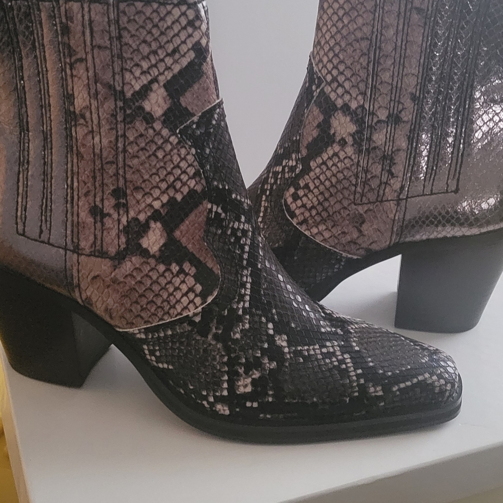 Boots - Picture 2 of 2